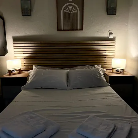 Sea La Vie - Beachfront Retreat Λουτράκι Εξωτερικό φωτογραφία