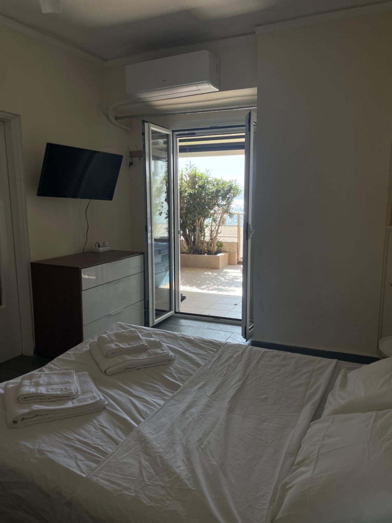 Sea La Vie - Beachfront Retreat