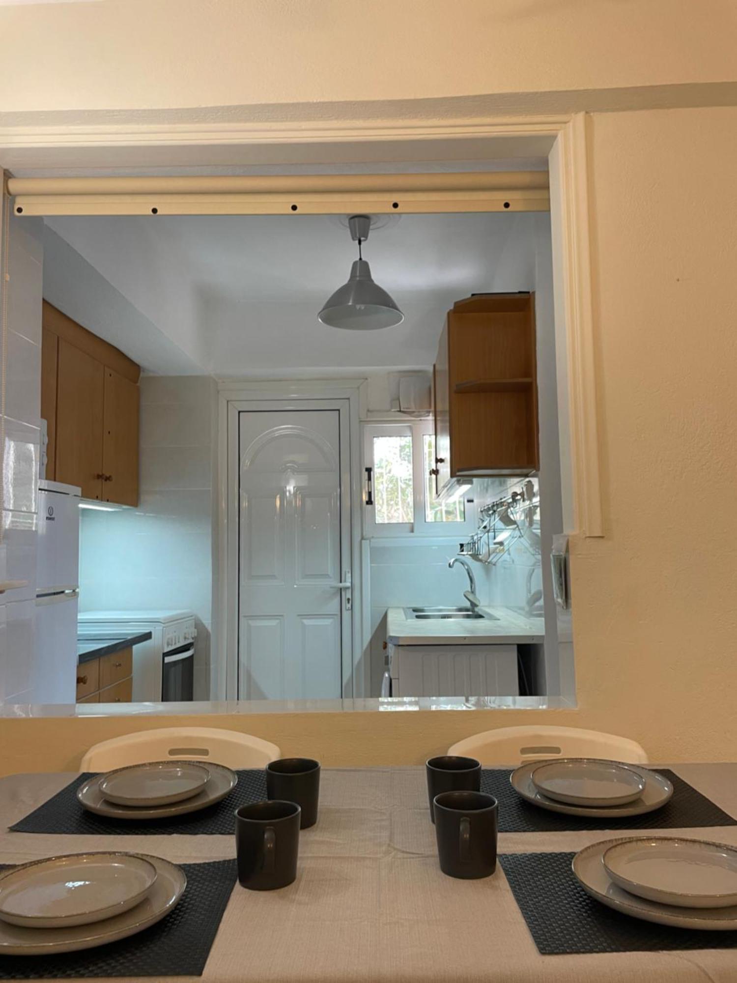Sea La Vie - Beachfront Retreat Apartment Loutraki (Corinthia)