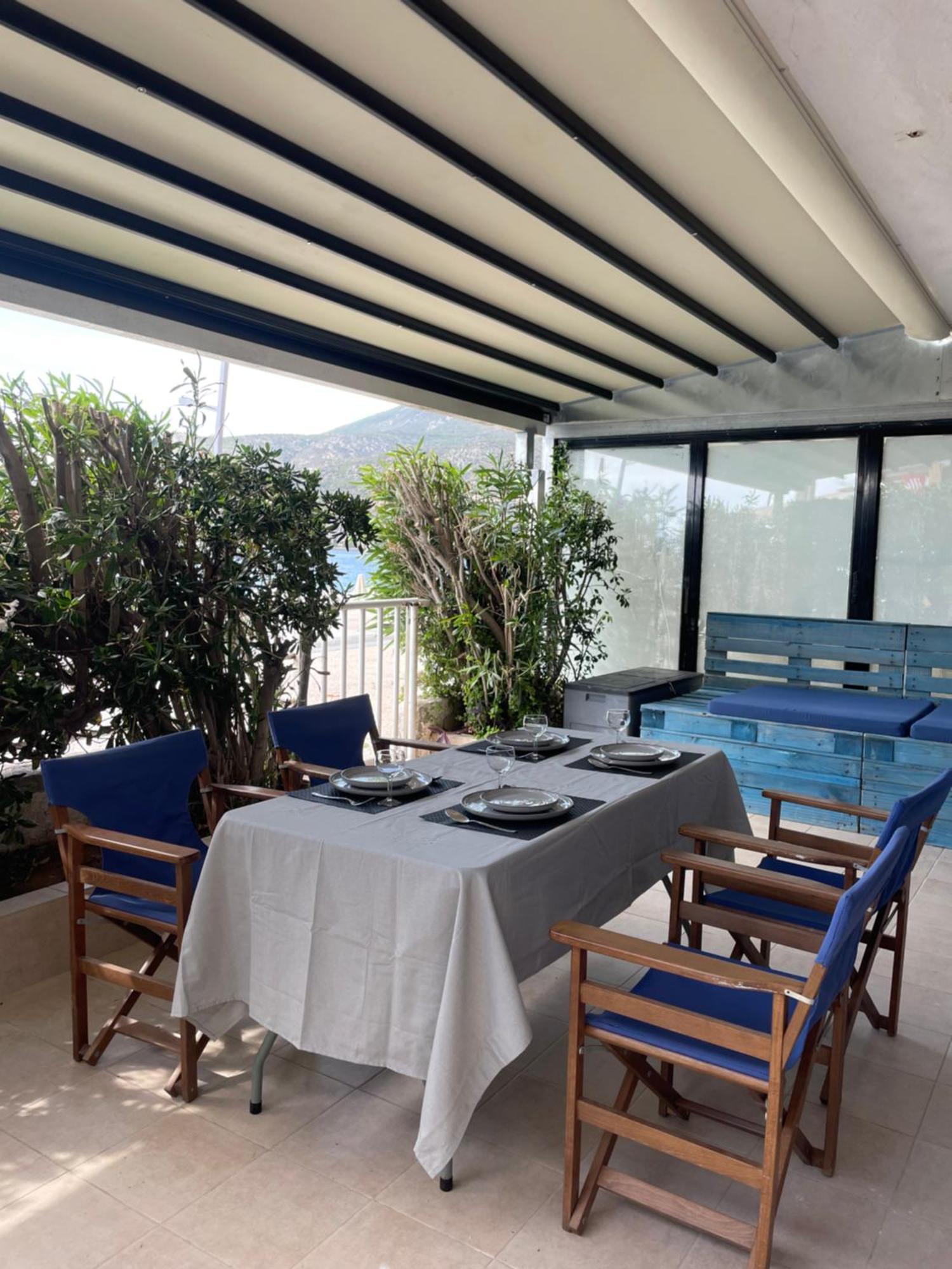 Sea La Vie - Beachfront Retreat * Loutraki (Corinthia)